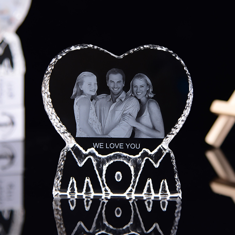 Best Selling Custom Engraving Happy Family Souvenir Crystal Iceberg