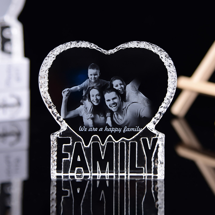 Best Selling Custom Engraving Happy Family Souvenir Crystal Iceberg